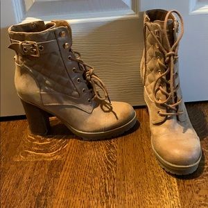 Guess Lace Up High Heeled Boot never worn 8.5